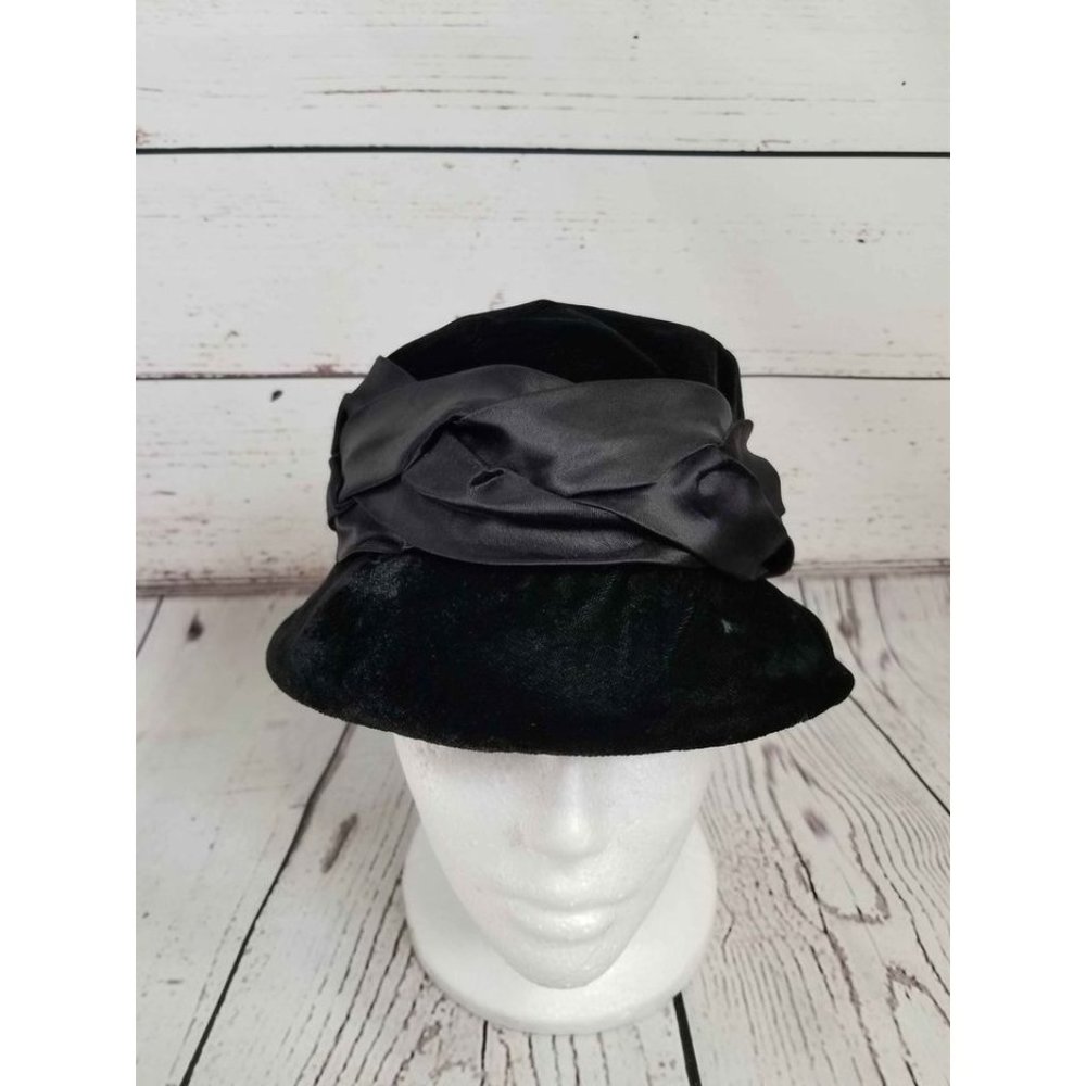 BUCKET HAT black velvet formal women's dressy